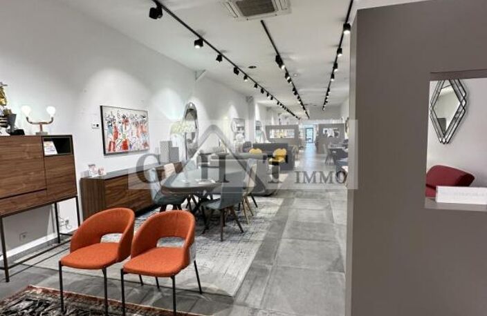 BATIMENT COMMERCIAL A VENDRE — photo 3
