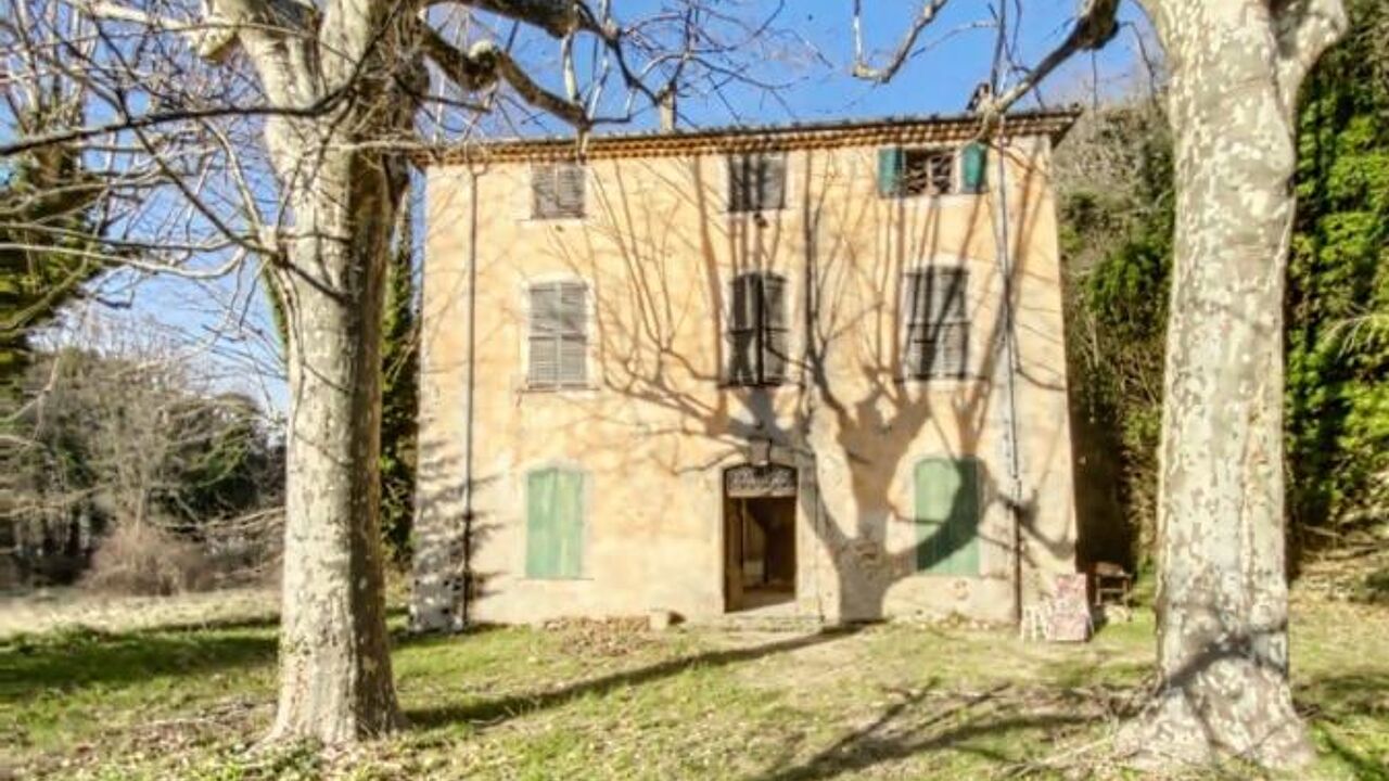 maison 12 pièces 300 m2 à vendre à Châteaudouble (83300)