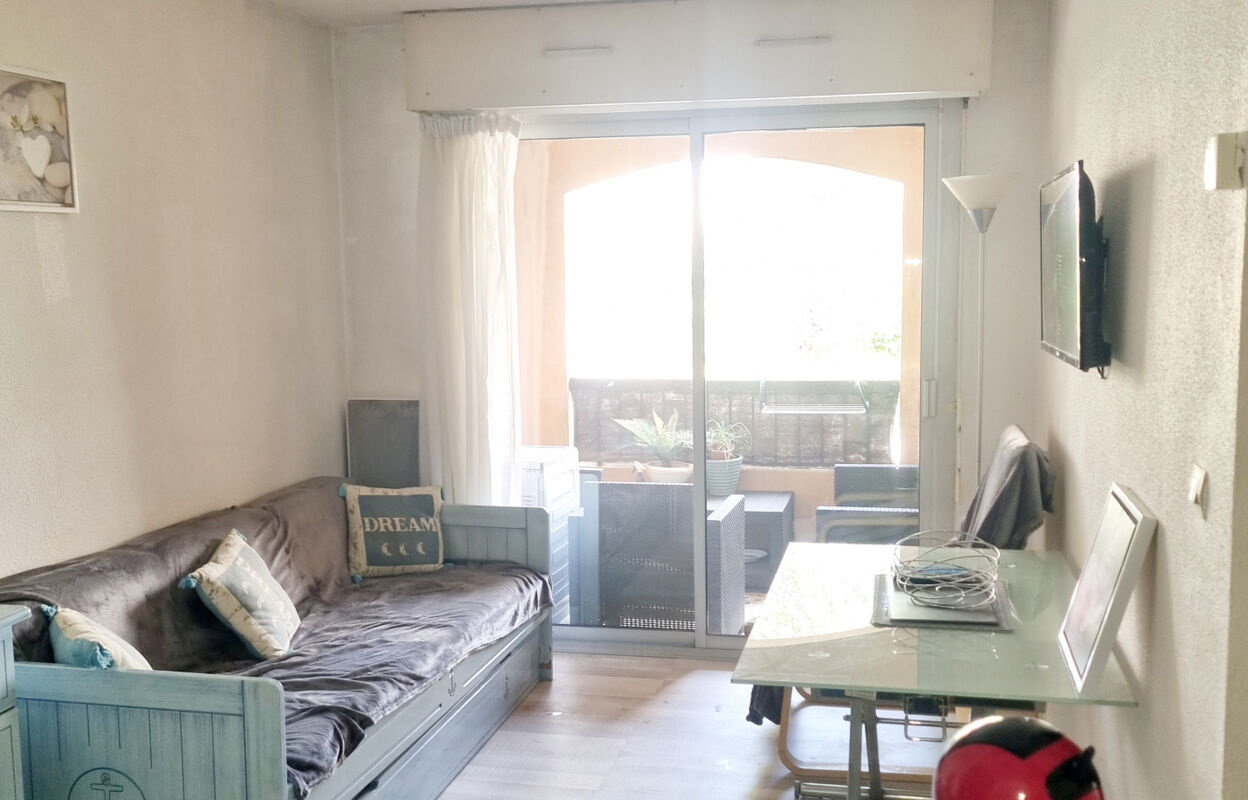 appartement 2 pièces 25 m2 à vendre à Fréjus (83600)