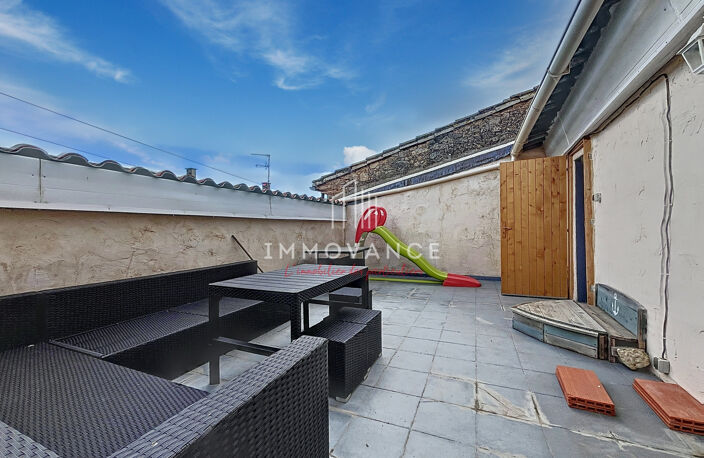 Maison de village sur 3 niveaux de 144m2 avec terrasse. — photo 2