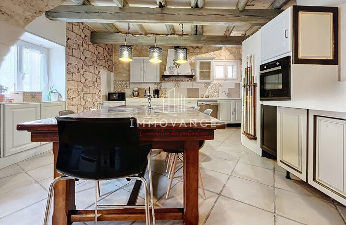 Maison de village sur 3 niveaux de 144m2 avec terrasse. — photo 3