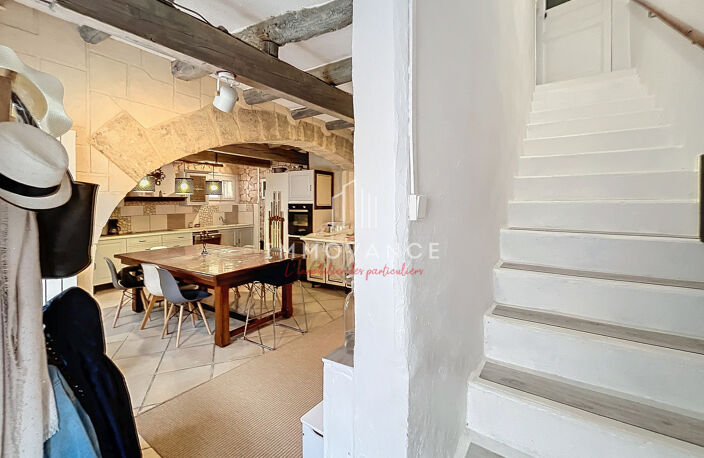 Maison de village sur 3 niveaux de 144m2 avec terrasse. — photo 5