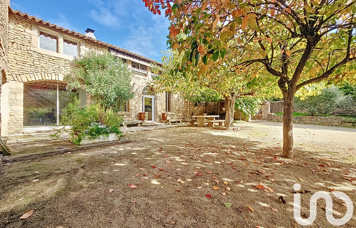 maison 9 pièces 204 m2 à vendre à Cabrières-d'Avignon (84220)