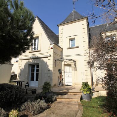 Maison 7 pièces 238 m²