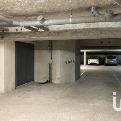 Parking 12 m²