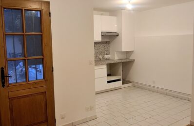 location appartement 695 € CC /mois à proximité de Melun (77000)