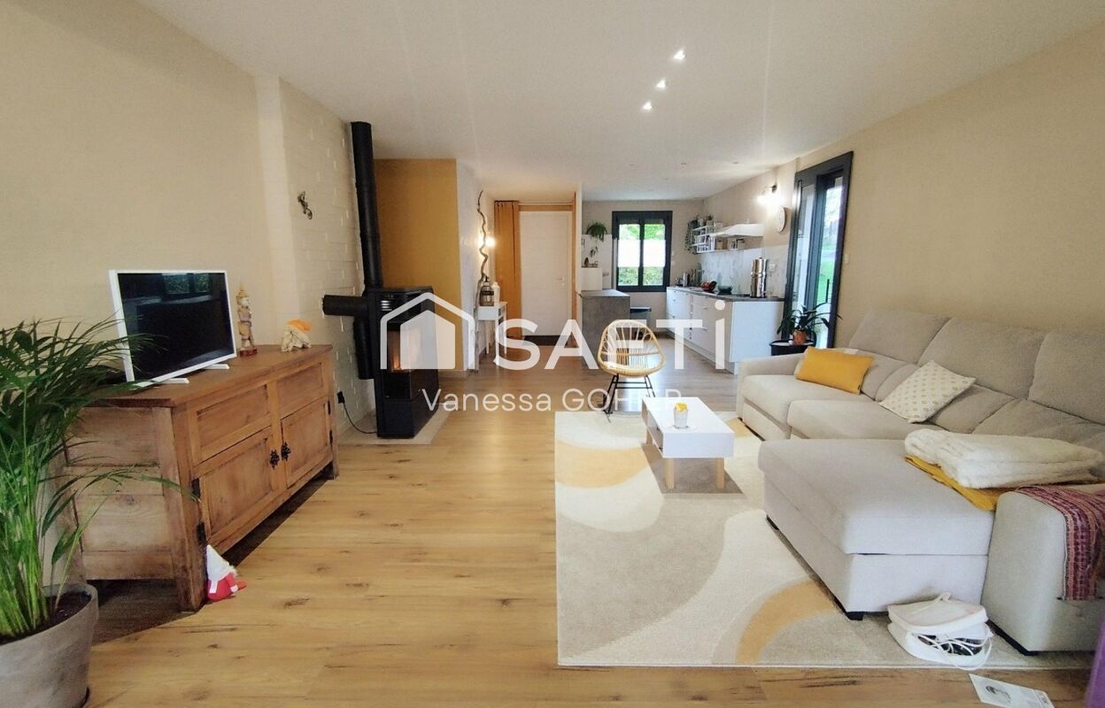 maison 5 pièces 130 m2 à vendre à Clermont-Créans (72200)