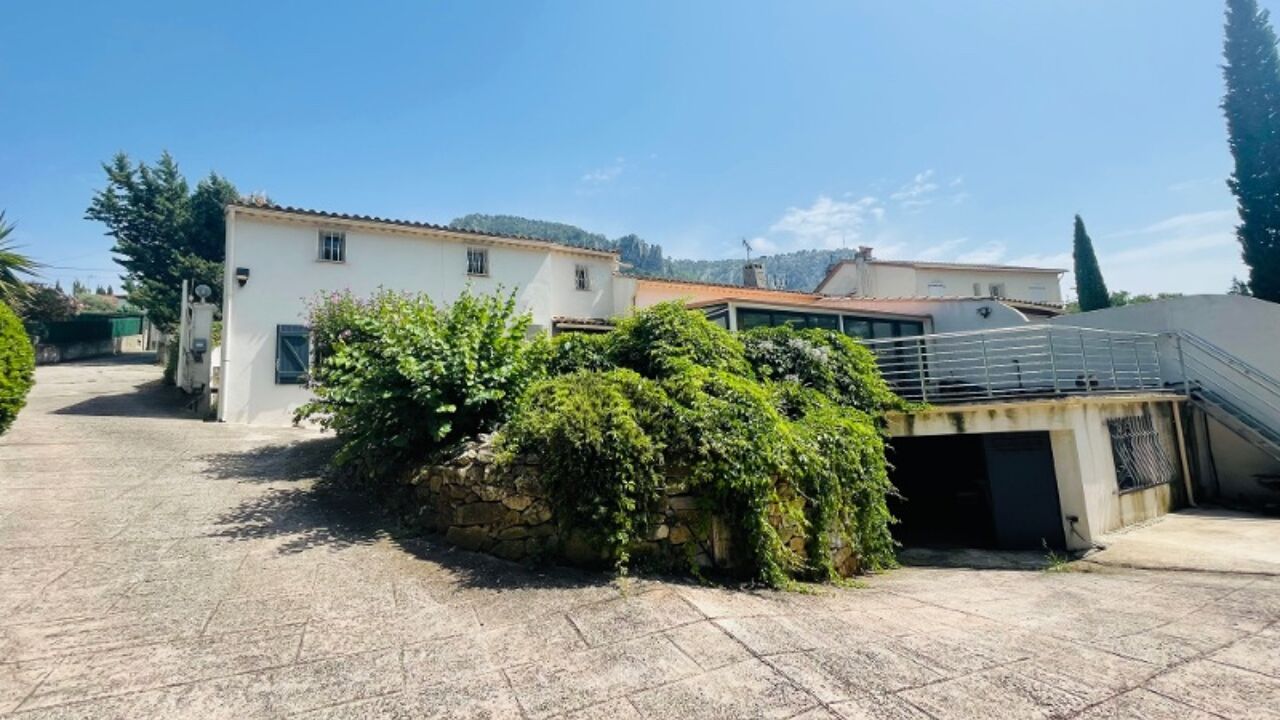 maison 9 pièces 243 m2 à vendre à Toulon (83200)