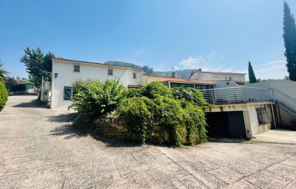 maison 9 pièces 243 m2 à vendre à Toulon (83200)