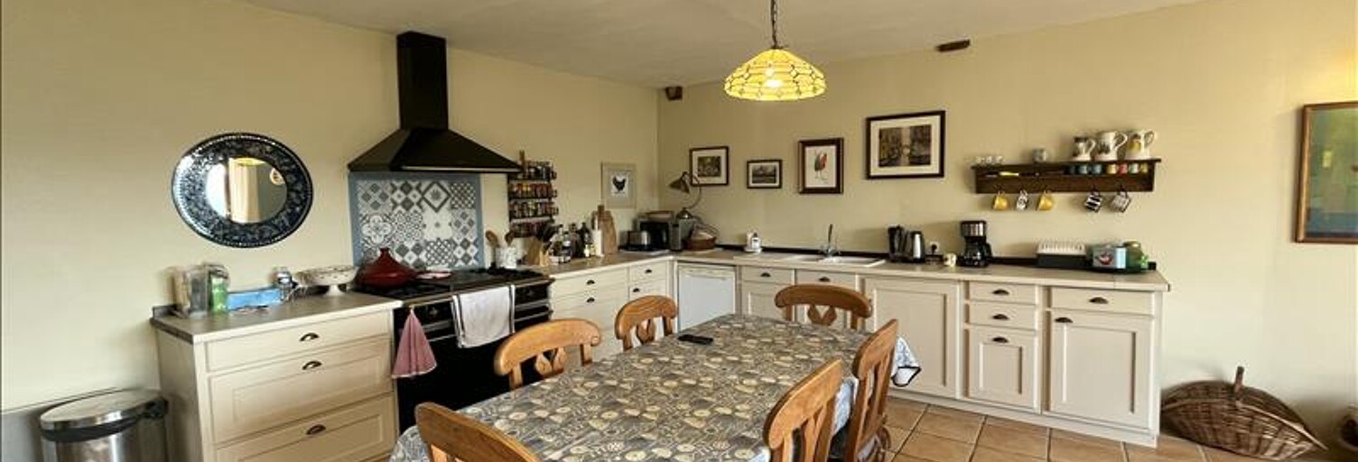 Maison 6 Pièces 200 m² à vendre à Terrasson-Lavilledieu (24120)