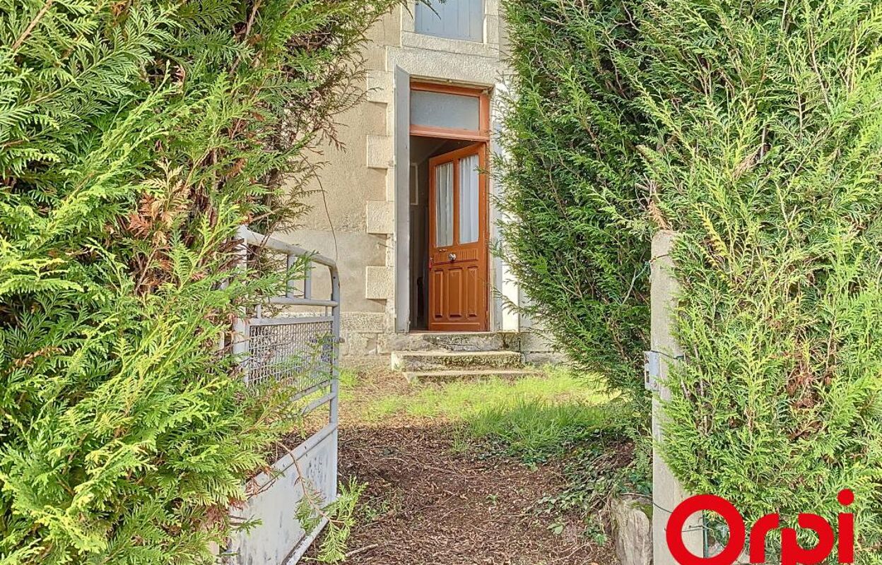 maison 2 pièces 50 m2 à vendre à Commentry (03600)