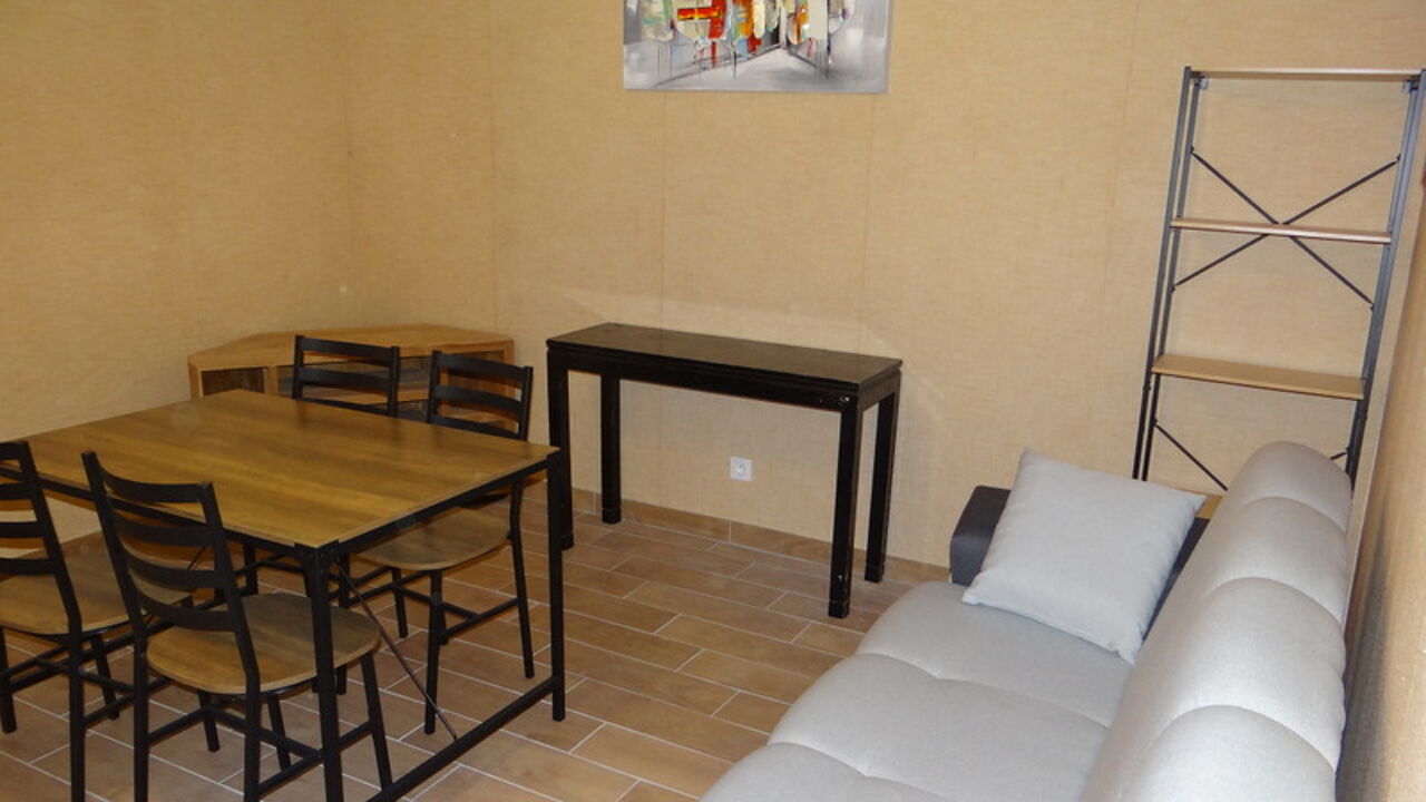 appartement 2 pièces 55 m2 à louer à Rochefort (17300)