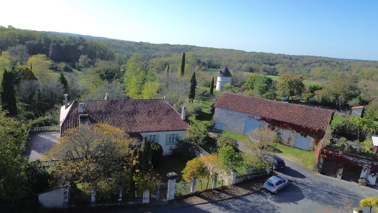 maison 7 pièces 316 m2 à vendre à Bourdeilles (24310)