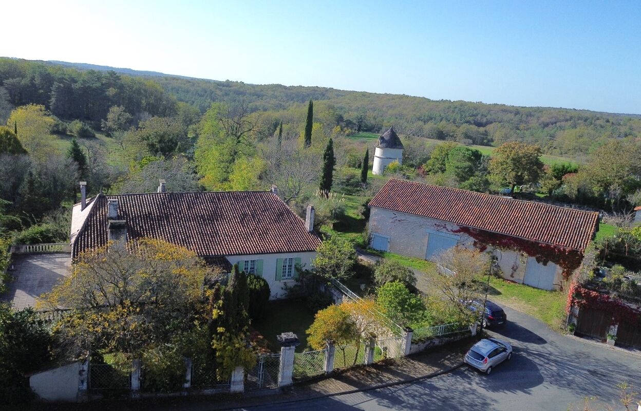 maison 7 pièces 316 m2 à vendre à Bourdeilles (24310)