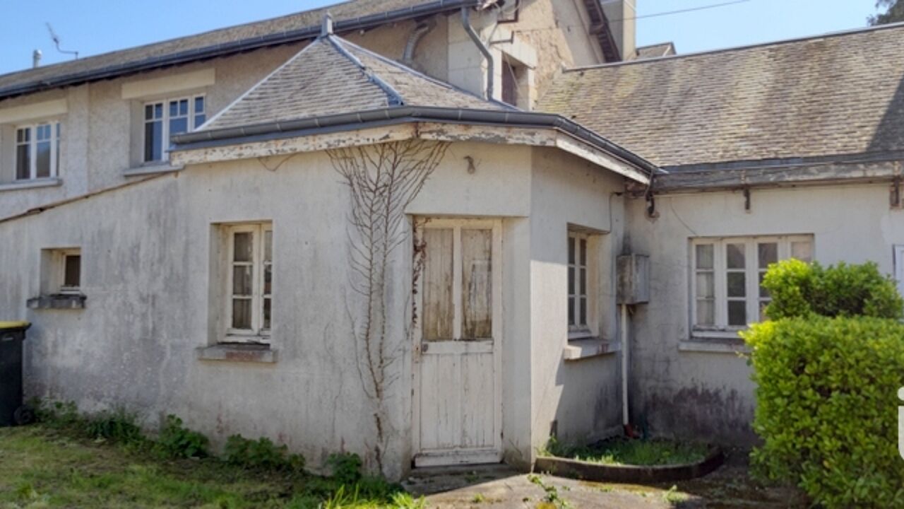 immeuble  pièces 303 m2 à vendre à Montval-sur-Loir (72500)