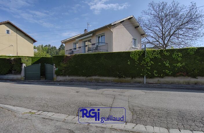Maison de Ville avec GARAGE et Jardin — photo 2