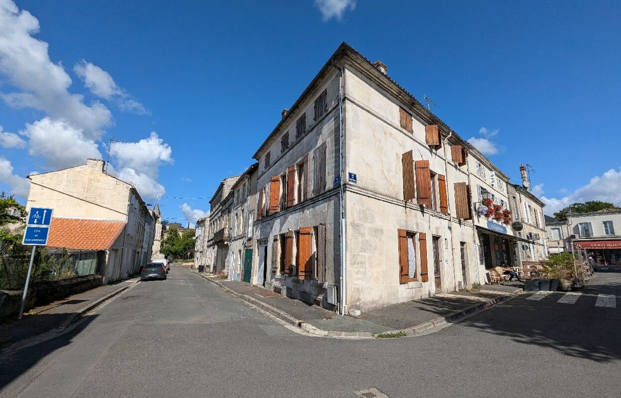 maison 19 pièces 193 m2 à vendre à Cognac (16100)