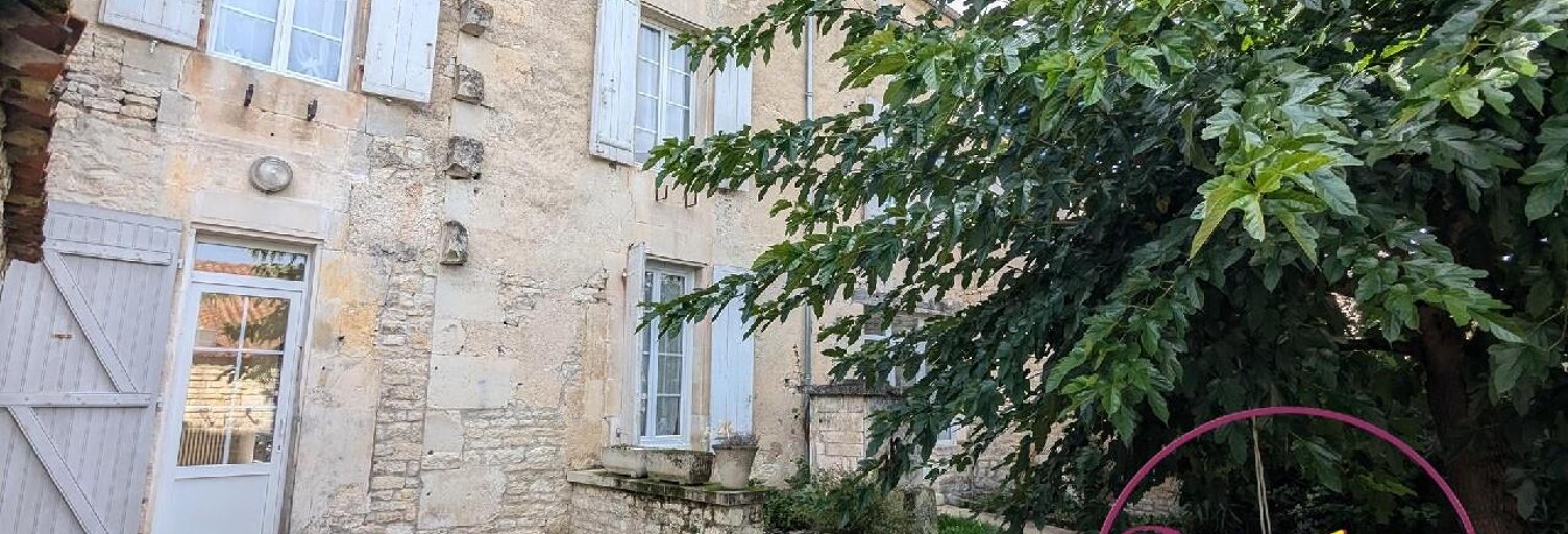 Maison 10 Pièces 227 m² à vendre à Rouillac (16170)