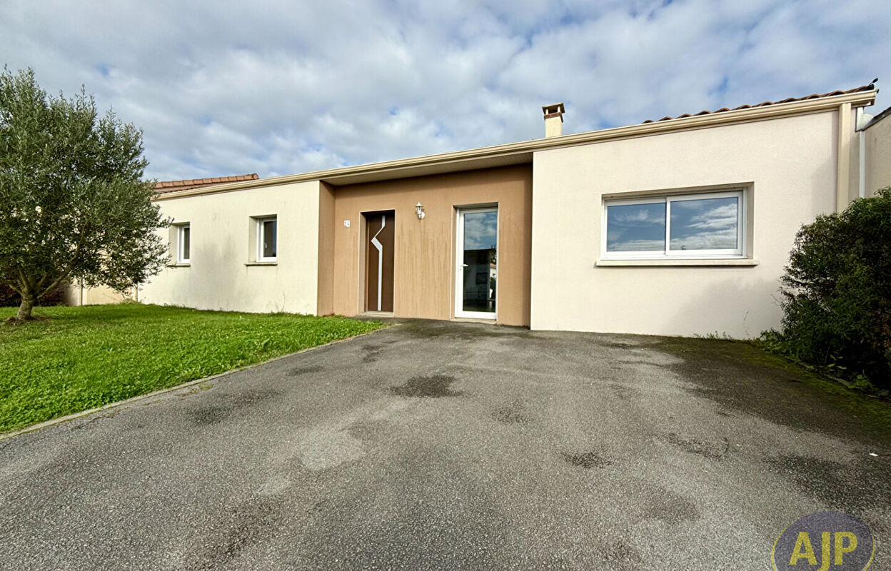 maison 7 pièces 145 m2 à vendre à Sainte-Pazanne (44680)