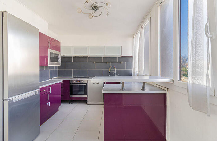 SUBLIME APPARTEMENT T4 MARSEILLE 78 m2 + BALCON + LOGGIA+ CAVE + PARKING (SUS) — photo 3