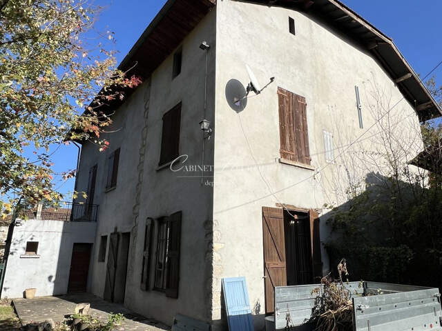 LUMBIN: Ancien moulin de 6 pieces + dépendances — photo du bien