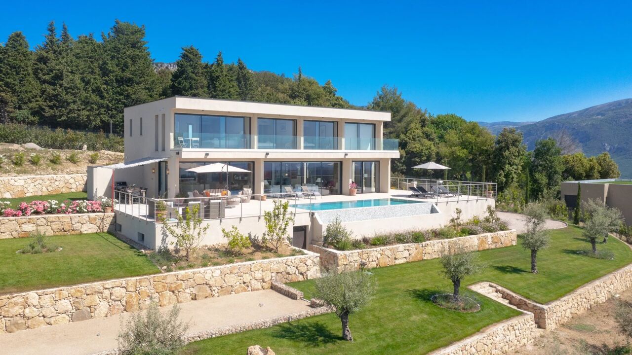 maison 12 pièces 563 m2 à vendre à Châteauneuf-Grasse (06740)