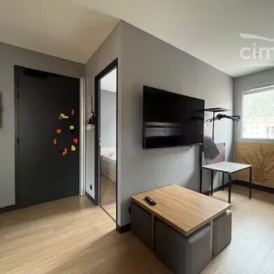 Appartement  590 €