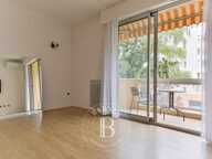 Lyon 6 - Vauban - Appartement de 24,45 m² - Studio - Balcon — photo 2