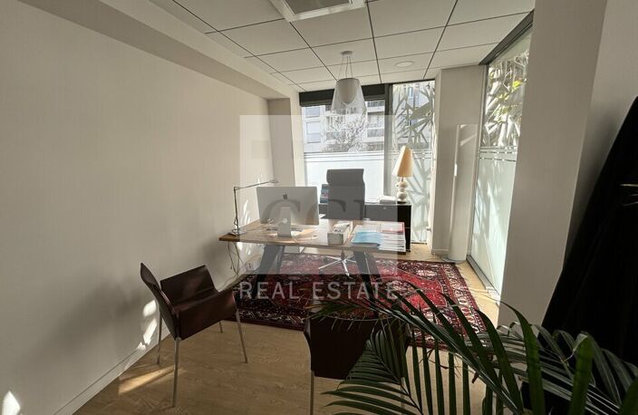 BUREAUX à LOUER — photo 3
