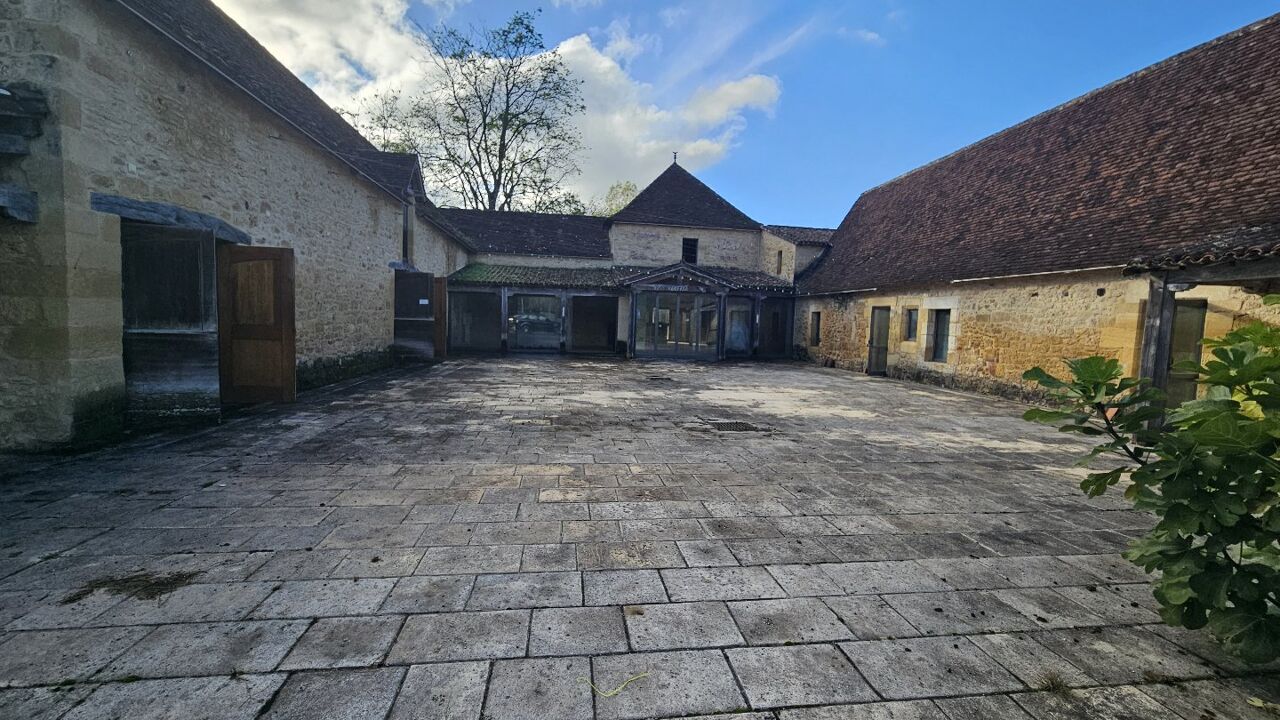 maison 52 pièces 2135 m2 à vendre à Tursac (24620)