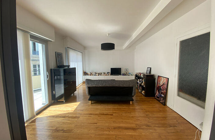 PAU, Proche Mairie. Duplex T 7 dans l'ancien (185 m²) + terra... — photo 2