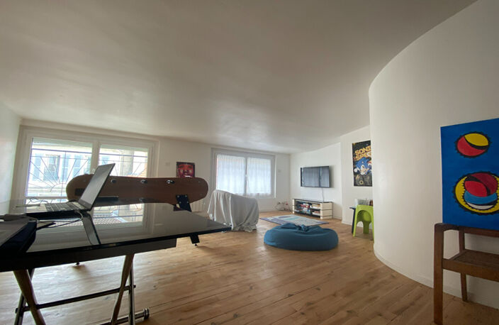 PAU, Proche Mairie. Duplex T 7 dans l'ancien (185 m²) + terra... — photo 4