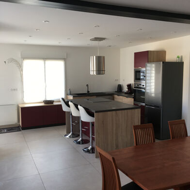 Appartement 5 pièces 438900 €