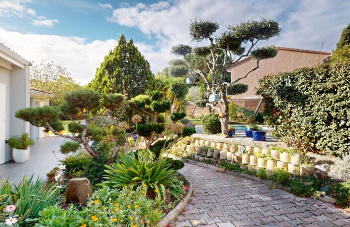 VILLA PLAIN-PIED MODERNE PISCINE JARDIN ZEN — photo 2