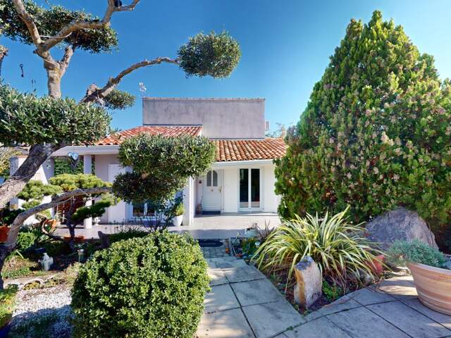 VILLA PLAIN-PIED MODERNE PISCINE JARDIN ZEN — photo du bien