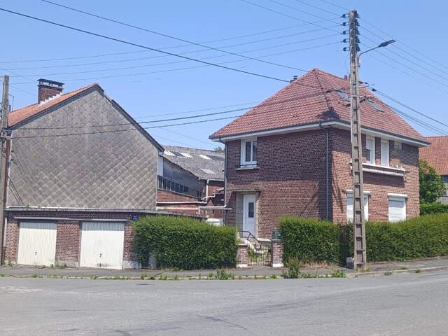 Maison individuelle avec 2 garages et jardin à Frévent — photo du bien