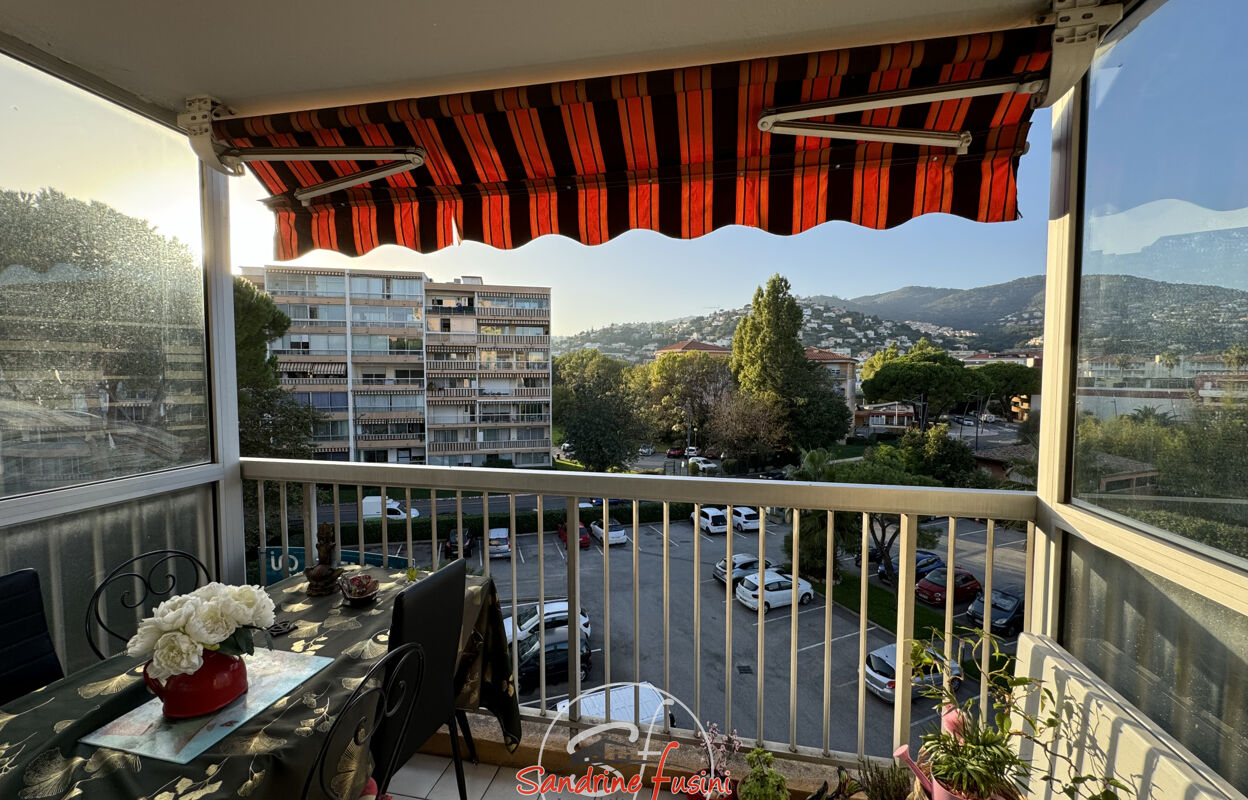 appartement 2 pièces 47 m2 à vendre à Mandelieu-la-Napoule (06210)