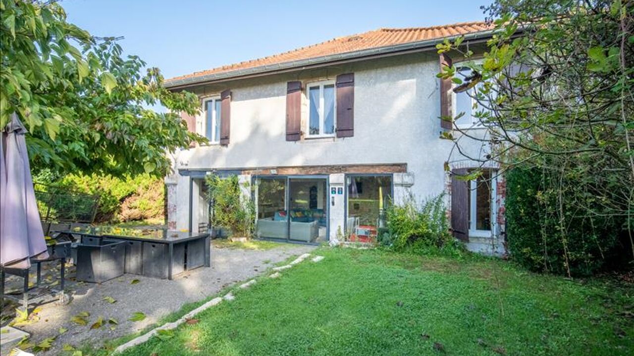 maison 9 pièces 250 m2 à vendre à Saubrigues (40230)