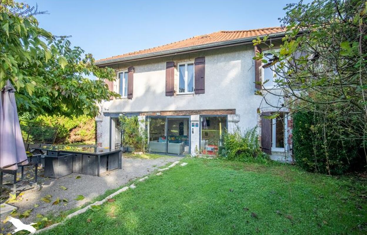 maison 9 pièces 250 m2 à vendre à Saubrigues (40230)