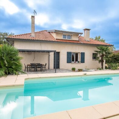 Maison 5 pièces 493500 €