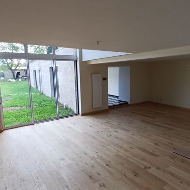 Maison 7 pièces 198 m²