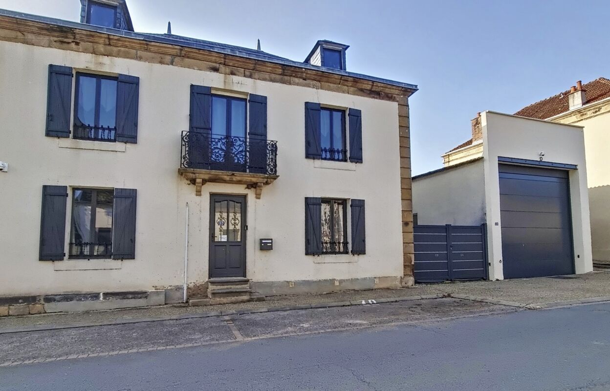 maison 9 pièces 184 m2 à vendre à Cosne-d'Allier (03430)