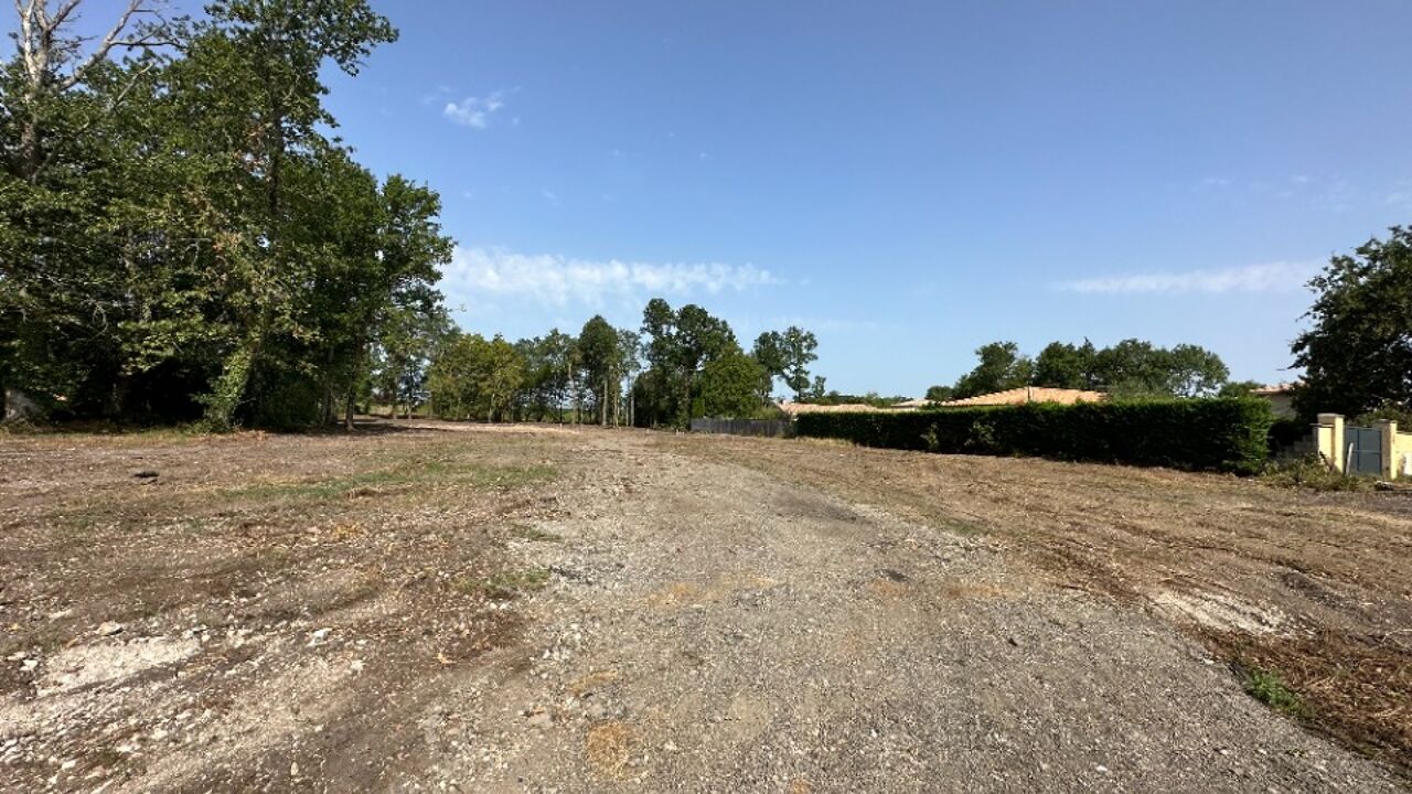 terrain  pièces 350 m2 à vendre à Léognan (33850)