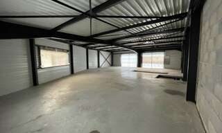 Commerce  330 m² à louer à Saint-Priest-en-Jarez (42270)