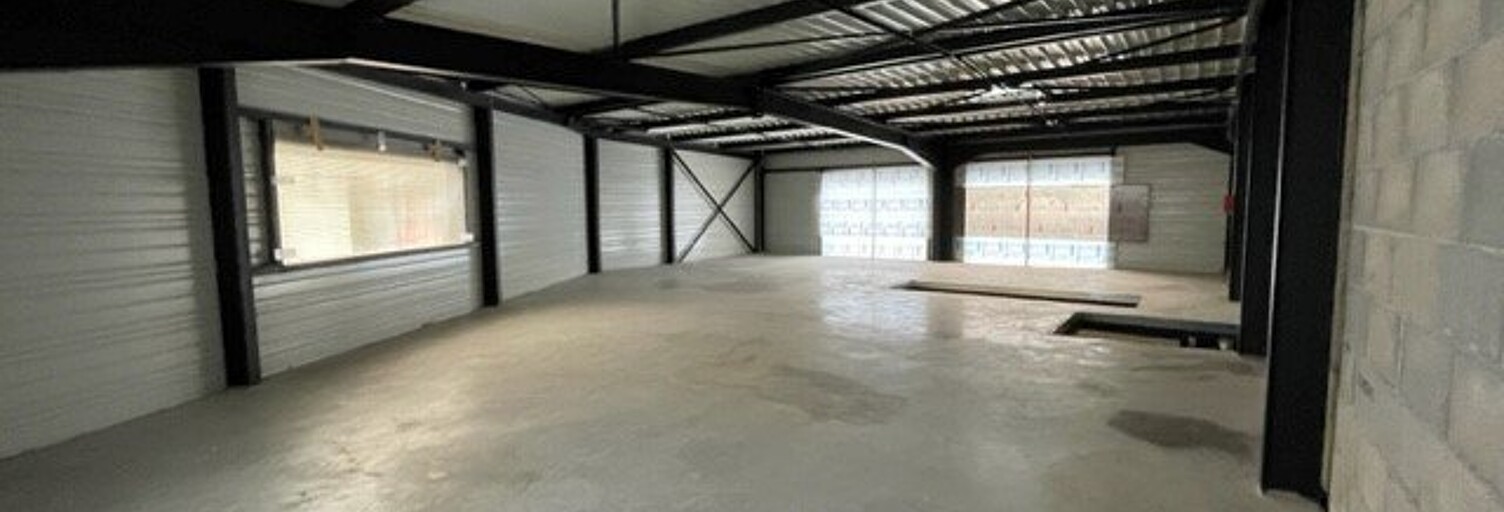 Commerce  330 m² à louer à Saint-Priest-en-Jarez (42270)