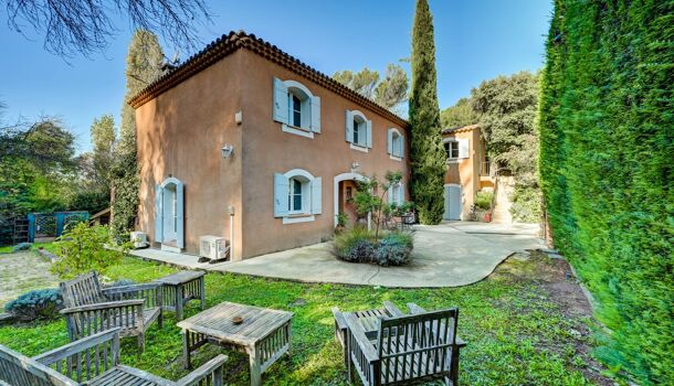 Villa / Maison 10 pièces  à vendre Aix-en-Provence 13100