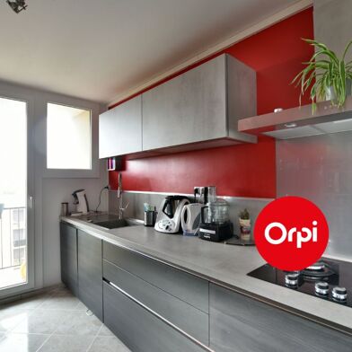 Appartement 4 pièces 170300 €