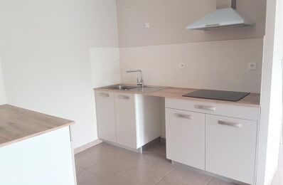 location appartement 760 € CC /mois à proximité de Aire-sur-l'Adour (40800)