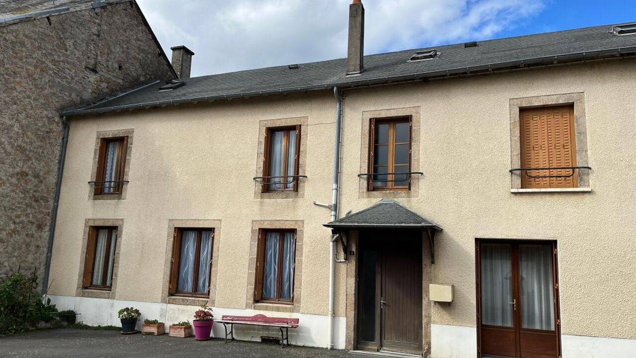 maison 6 pièces 131 m2 à vendre à Saint-Sulpice-Laurière (87370)