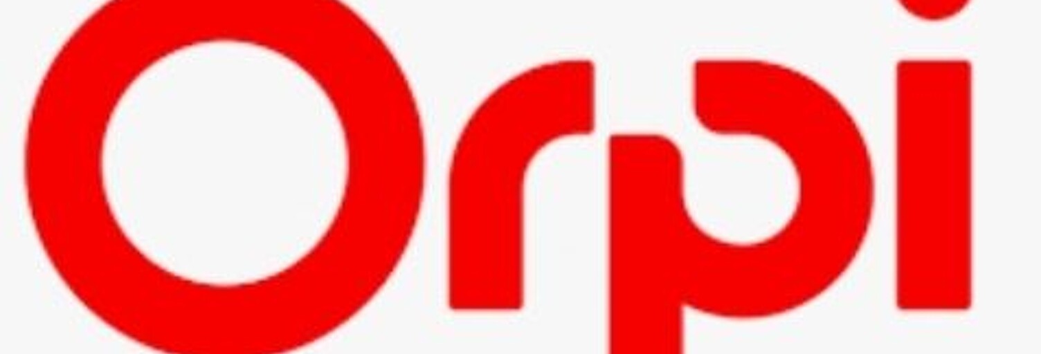 Maison  3136 m² à vendre à Le Luc (83340)